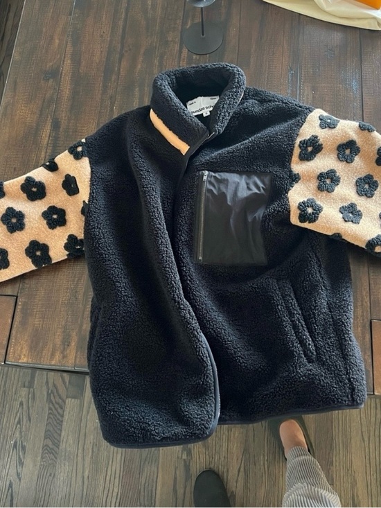 Sundae School Jackets & Blazers - Sundae School Flower Milk Tea
Boba Fleece - Small
